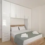 Sea View Luxury Apartament *