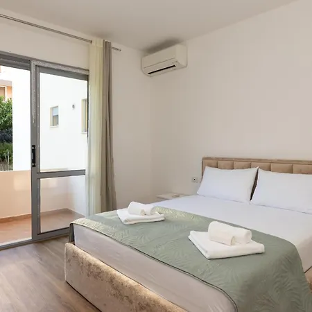 Sea View Luxury Apartament *