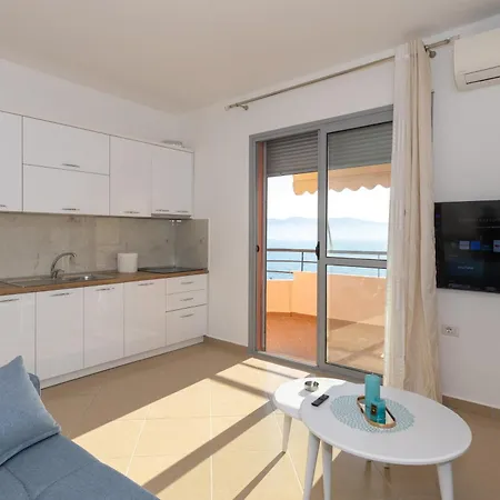 Sea View Luxury Apartment Vlorë