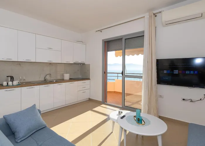 Sea View Luxury Apartment Vlorë
