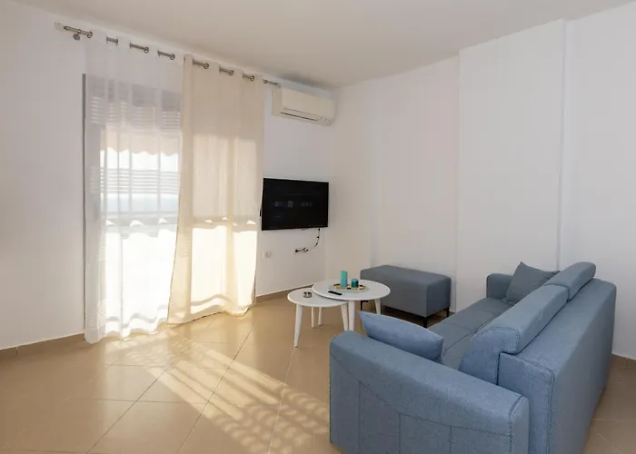 Sea View Luxury Apartment Vlorë